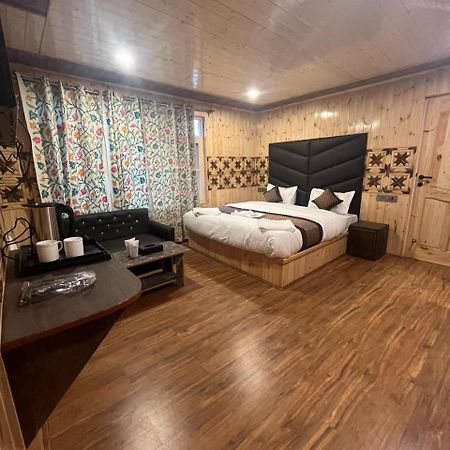Pine Palace Resort Pahalgām Eksteriør billede